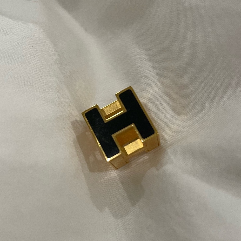 Hermes H cube pendant